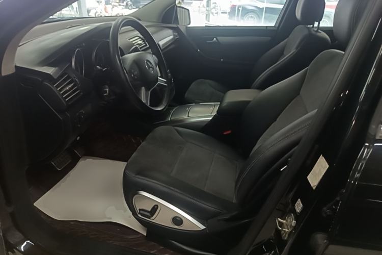 Used Mercedes-Benz R-Class 2014 R 320 4MATIC Business Model Left Front Seat
