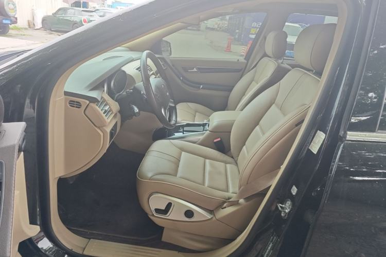 Used Mercedes-Benz R-Class 2014 R 400 4MATIC Business Model Left Front Seat