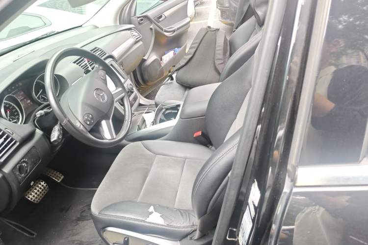 Used Mercedes-Benz R-Class 2014 R 320 4MATIC Business Model Left Front Seat