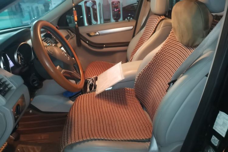 Used Mercedes-Benz R-Class 2014 R 320 4MATIC Business Model Left Front Seat
