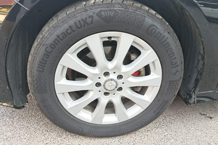 Used Mercedes-Benz R-Class 2014 R 320 4MATIC Business Model Left Front Wheel Hub