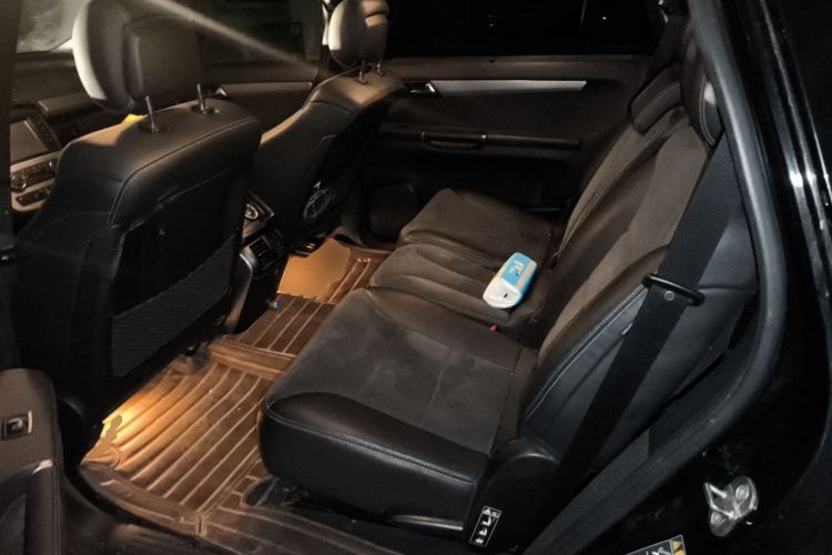 Used Mercedes-Benz R-Class 2014 R 320 4MATIC Business Model Left Rear Seat