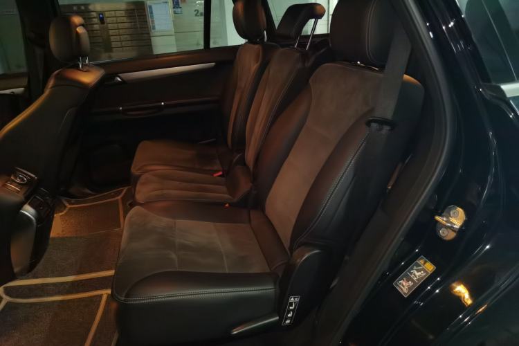 Used Mercedes-Benz R-Class 2014 R 320 4MATIC Business Model Left Rear Seat