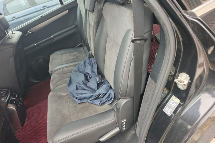 Used Mercedes-Benz R-Class 2014 R 320 4MATIC Business Model Left Rear Seat