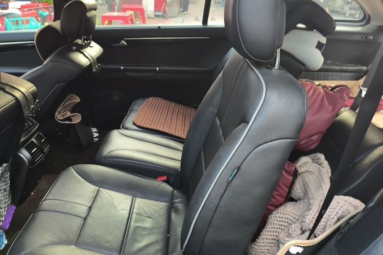 Used Mercedes-Benz R-Class 2014 R 320 4MATIC Luxury Model Left Rear Seat