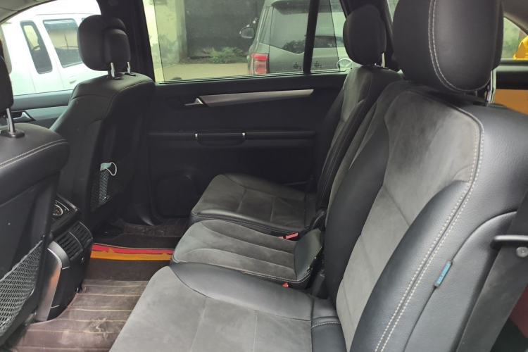 Used Mercedes-Benz R-Class 2014 R 320 4MATIC Business Model Left Rear Seat