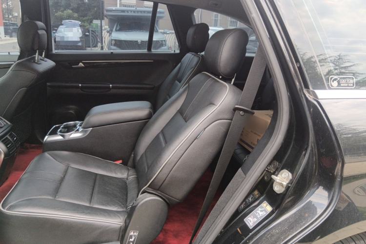 Used Mercedes-Benz R-Class 2014 R 400 4MATIC Business Model Left Rear Seat