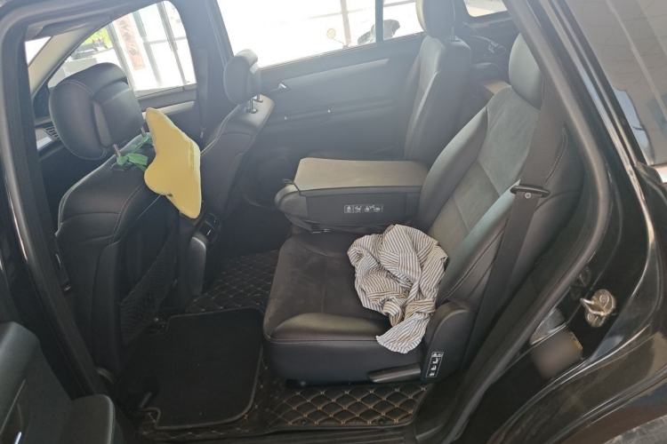 Used Mercedes-Benz R-Class 2014 R 320 4MATIC Business Model Left Rear Seat