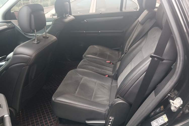 Used Mercedes-Benz R-Class 2014 R 320 4MATIC Business Model Left Rear Seat