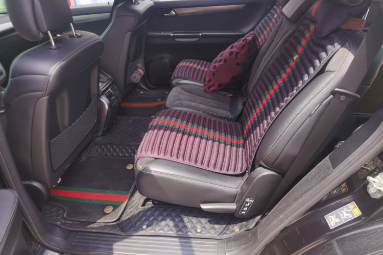 Used Mercedes-Benz R-Class 2014 R 320 4MATIC Luxury Model Left Rear Seat
