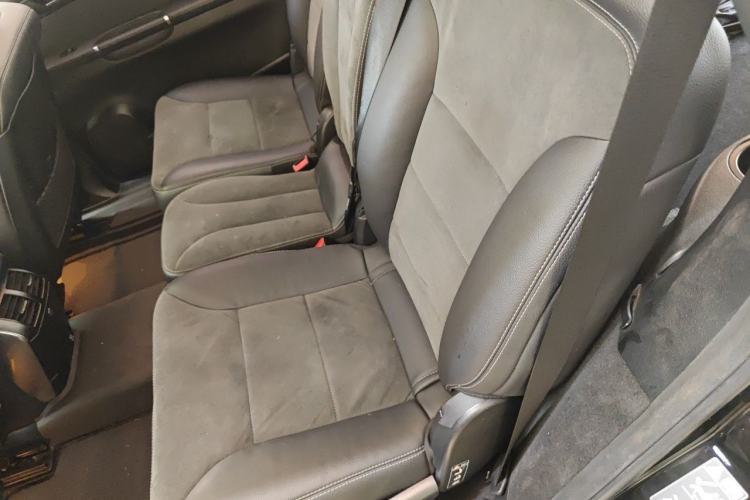 Used Mercedes-Benz R-Class 2014 R 320 4MATIC Business Model Left Rear Seat
