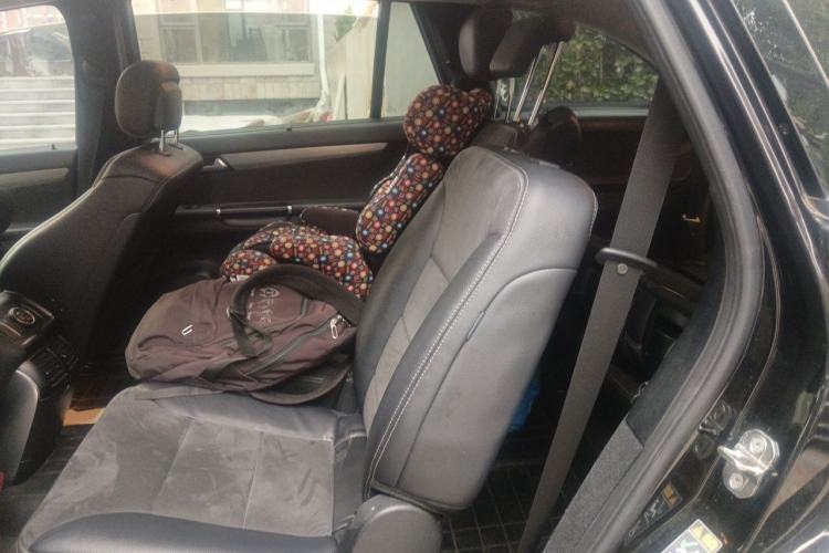 Used Mercedes-Benz R-Class 2014 R 320 4MATIC Business Model Left Rear Seat