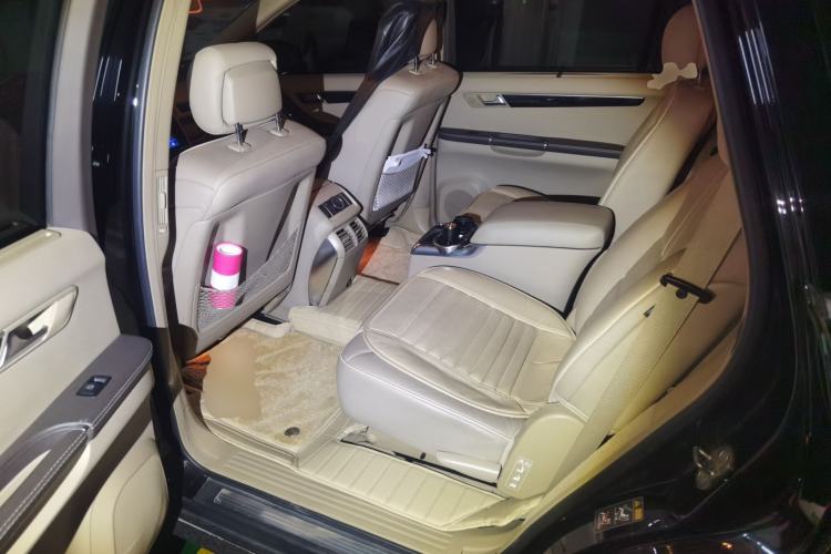 Used Mercedes-Benz R-Class 2014 R 320 4MATIC Luxury Model Left Rear Seat