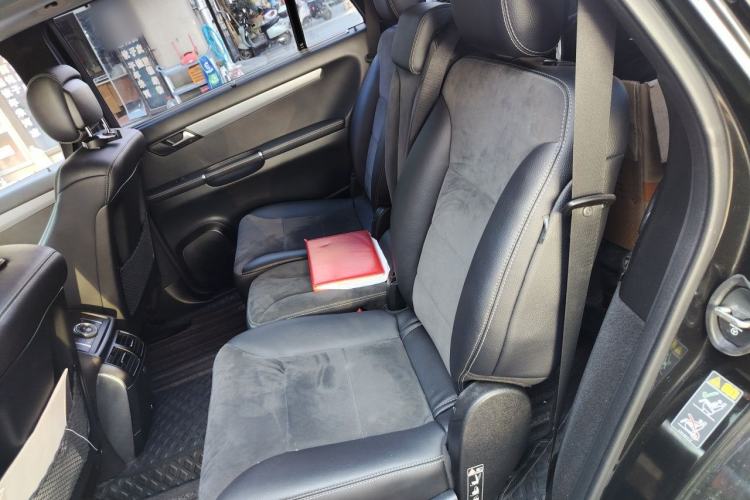 Used Mercedes-Benz R-Class 2014 R 320 4MATIC Business Model Left Rear Seat