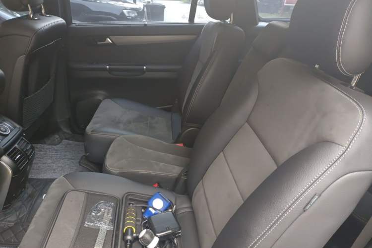 Used Mercedes-Benz R-Class 2014 R 320 4MATIC Business Model Left Rear Seat