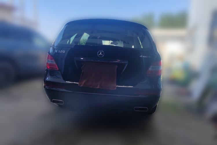 Used Mercedes-Benz R-Class 2014 R 320 4MATIC Luxury Model Rear