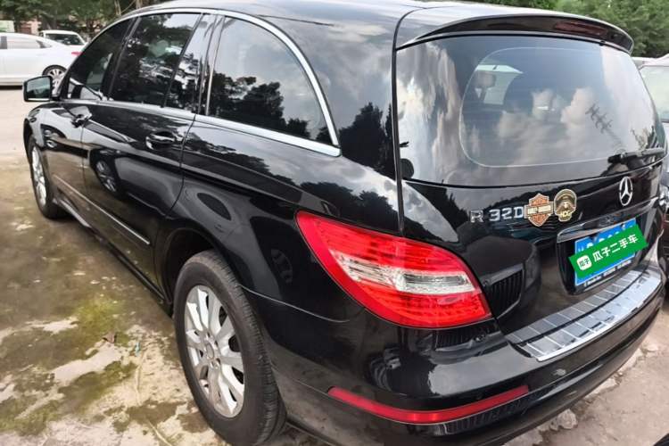 Used Mercedes-Benz R-Class 2014 R 320 4MATIC Business Model Rear Left 45 Deg