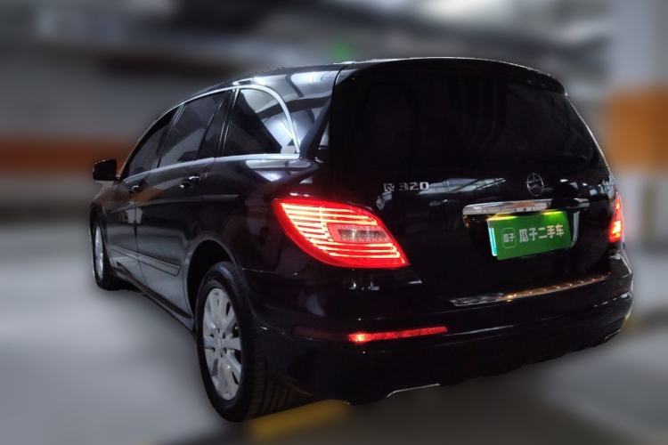 Used Mercedes-Benz R-Class 2014 R 320 4MATIC Luxury Model Rear Left 45 Deg
