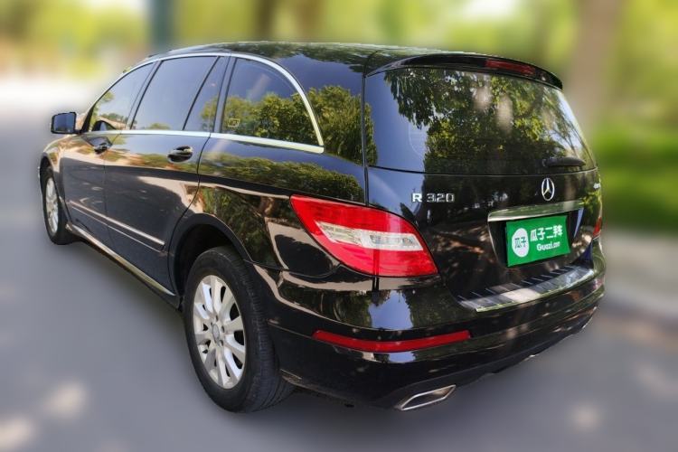 Used Mercedes-Benz R-Class 2014 R 320 4MATIC Luxury Model Rear Left 45 Deg
