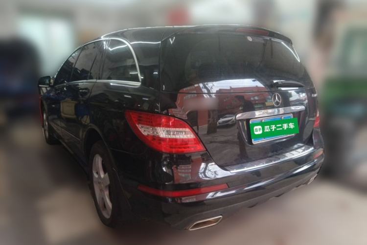 Used Mercedes-Benz R-Class 2014 R 320 4MATIC Luxury Model Rear Left 45 Deg