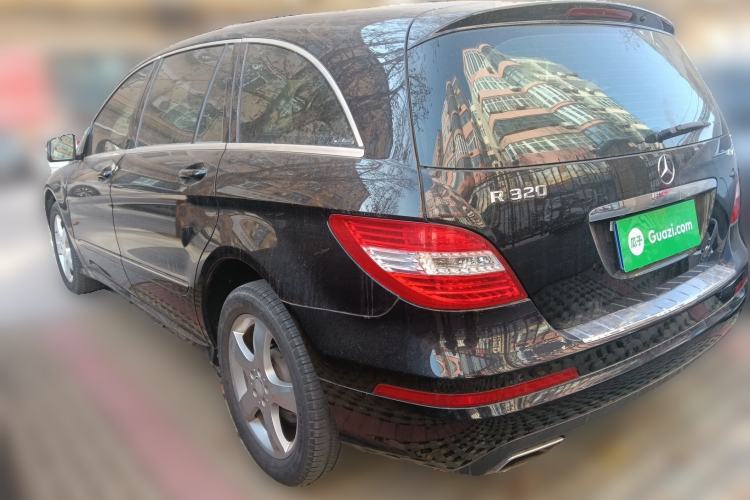Used Mercedes-Benz R-Class 2014 R 320 4MATIC Luxury Model Rear Left 45 Deg
