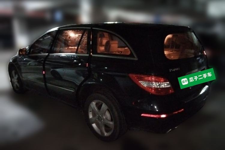 Used Mercedes-Benz R-Class 2014 R 320 4MATIC Luxury Model Rear Left 45 Deg