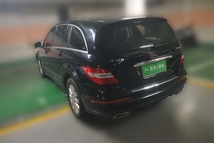Used Mercedes-Benz R-Class 2014 R 320 4MATIC Luxury Model Rear Left 45 Deg