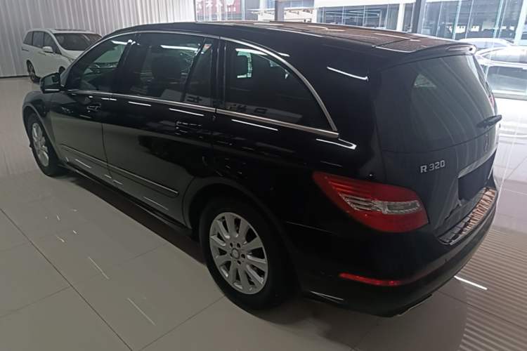 Used Mercedes-Benz R-Class 2014 R 320 4MATIC Business Model Rear Left 45 Deg