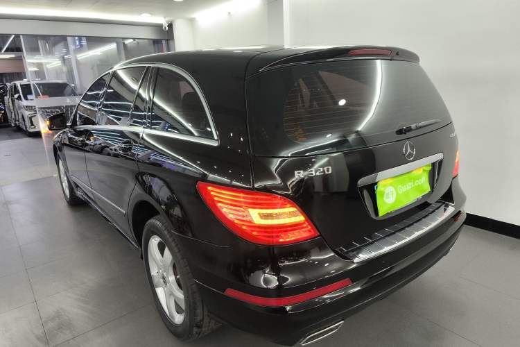 Used Mercedes-Benz R-Class 2014 R 320 4MATIC Luxury Model Rear Left 45 Deg