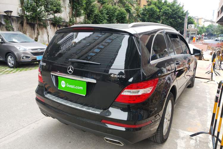 Used Mercedes-Benz R-Class 2014 R 320 4MATIC Business Model Rear Right 45 Deg