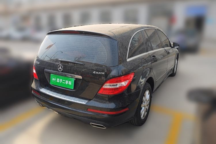 Used Mercedes-Benz R-Class 2014 R 320 4MATIC Business Model Rear Right 45 Deg