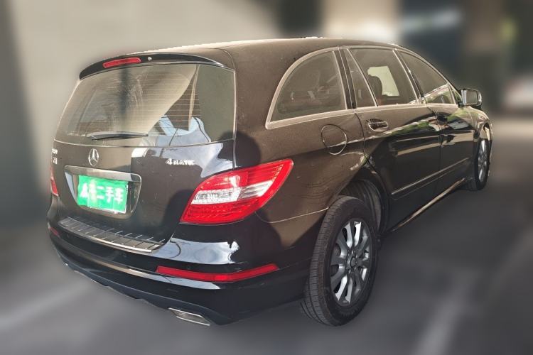 Used Mercedes-Benz R-Class 2014 R 320 4MATIC Business Model Rear Right 45 Deg