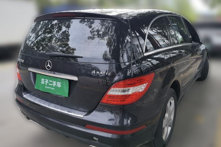 Used Mercedes-Benz R-Class 2014 R 320 4MATIC Luxury Model Rear Right 45 Deg