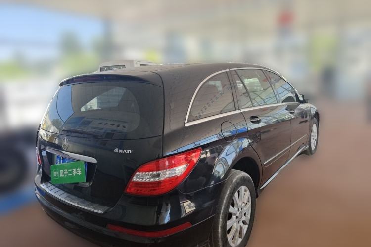 Used Mercedes-Benz R-Class 2014 R 320 4MATIC Business Model Rear Right 45 Deg
