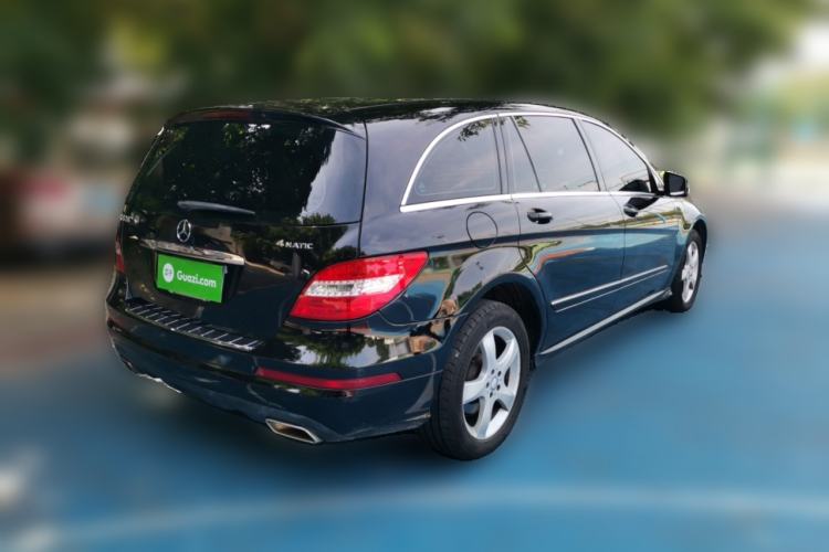 Used Mercedes-Benz R-Class 2014 R 320 4MATIC Luxury Model Rear Right 45 Deg