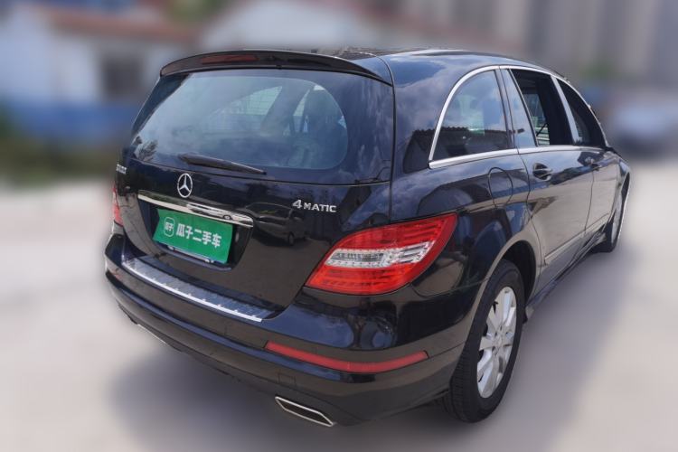Used Mercedes-Benz R-Class 2014 R 320 4MATIC Luxury Model Rear Right 45 Deg