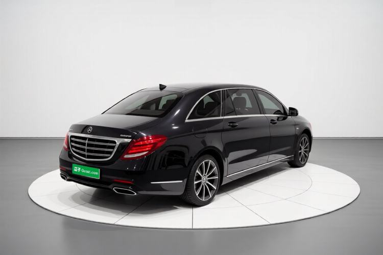 Used Mercedes-Benz R-Class 2014 R 320 4MATIC Business Model Rear Right 45 Deg