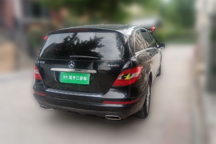 Used Mercedes-Benz R-Class 2014 R 320 4MATIC Business Model Rear Right 45 Deg