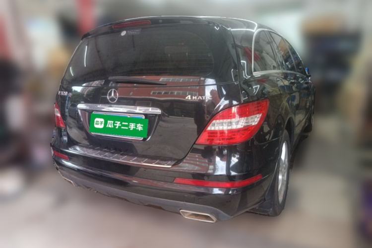 Used Mercedes-Benz R-Class 2014 R 320 4MATIC Luxury Model Rear Right 45 Deg