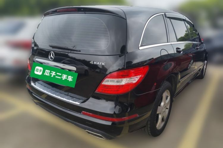 Used Mercedes-Benz R-Class 2014 R 320 4MATIC Luxury Model Rear Right 45 Deg