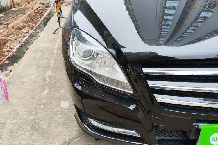 Used Mercedes-Benz R-Class 2014 R 320 4MATIC Business Model Right Front Headlight
