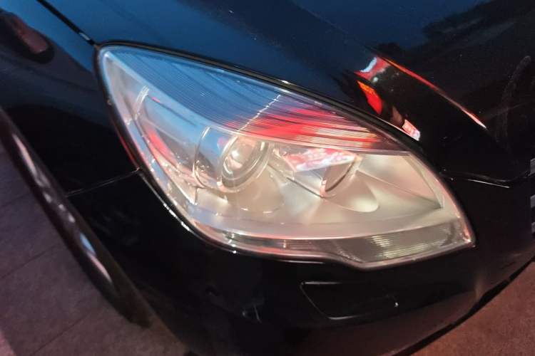 Used Mercedes-Benz R-Class 2014 R 320 4MATIC Business Model Right Front Headlight