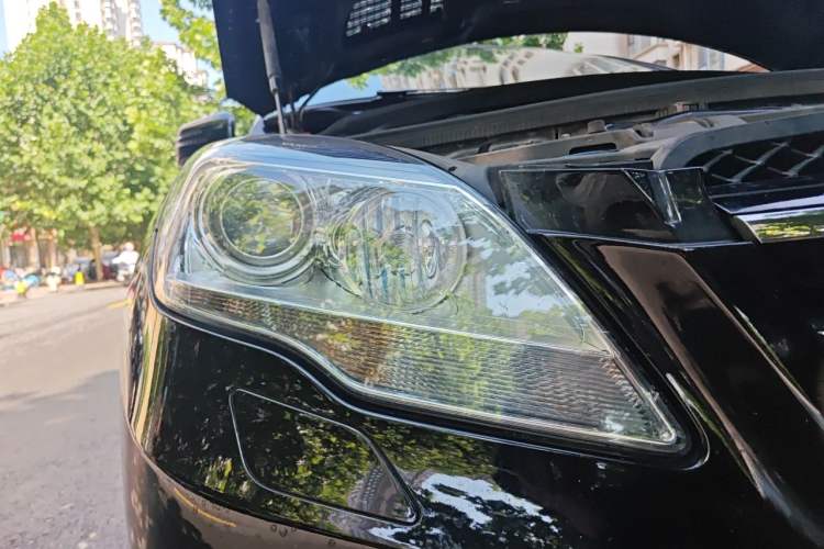 Used Mercedes-Benz R-Class 2014 R 320 4MATIC Business Model Right Front Headlight