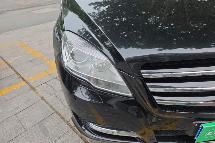 Used Mercedes-Benz R-Class 2014 R 320 4MATIC Business Model Right Front Headlight