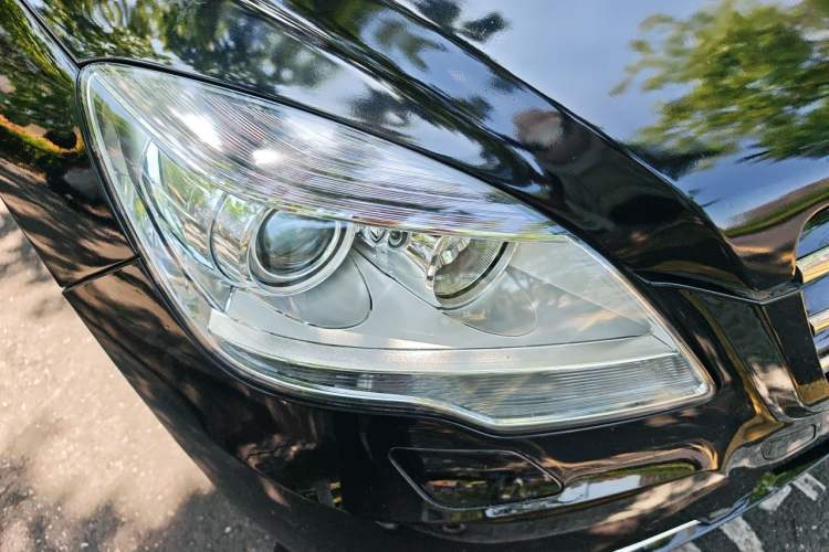 Used Mercedes-Benz R-Class 2014 R 320 4MATIC Business Model Right Front Headlight