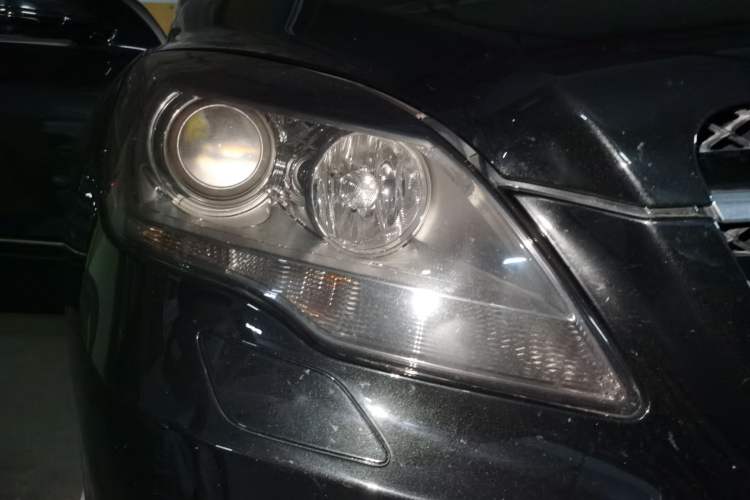 Used Mercedes-Benz R-Class 2014 R 320 4MATIC Business Model Right Front Headlight