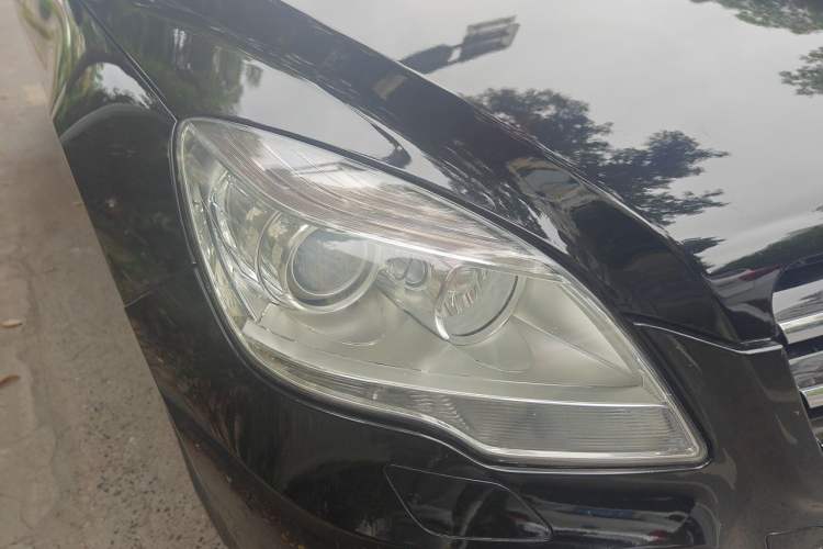 Used Mercedes-Benz R-Class 2014 R 400 4MATIC Luxury Model Right Front Headlight