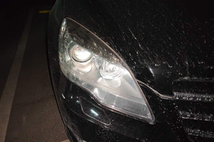 Used Mercedes-Benz R-Class 2014 R 400 4MATIC Business Model Right Front Headlight