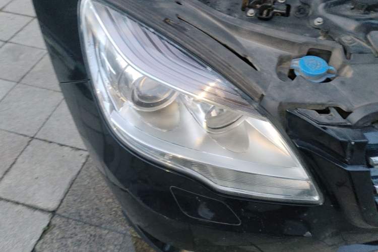 Used Mercedes-Benz R-Class 2014 R 320 4MATIC Business Model Right Front Headlight