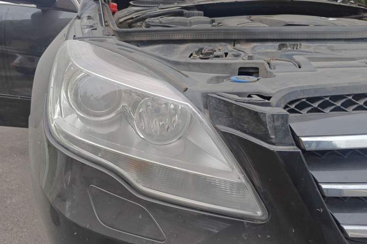 Used Mercedes-Benz R-Class 2014 R 320 4MATIC Business Model Right Front Headlight